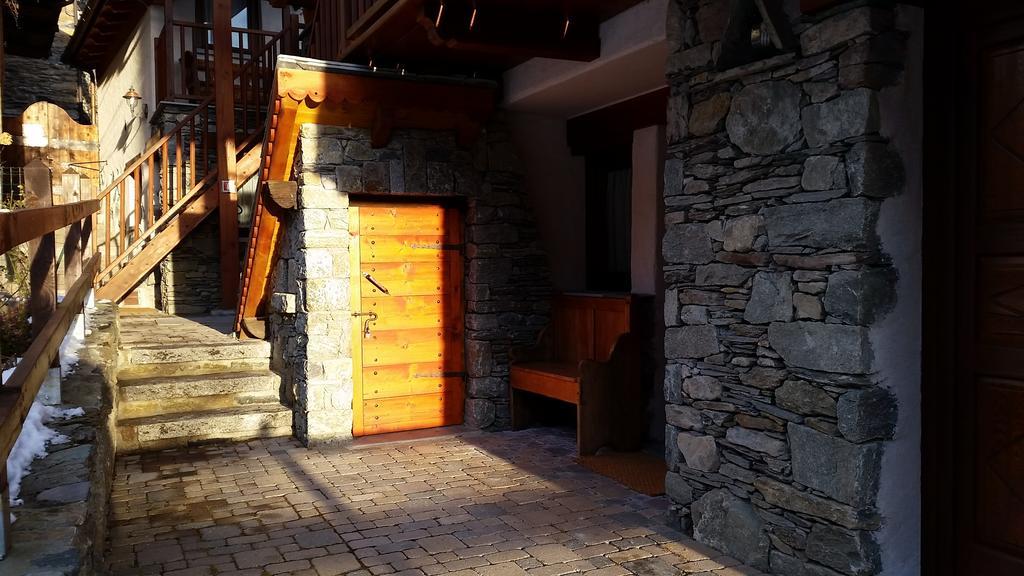 Eco Chalet Maison Dominique Challand-Saint-Anselme Zewnętrze zdjęcie