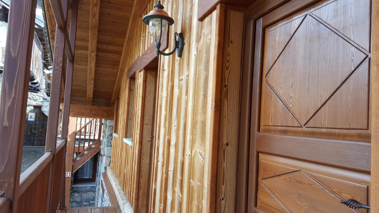 Eco Chalet Maison Dominique Challand-Saint-Anselme Zewnętrze zdjęcie