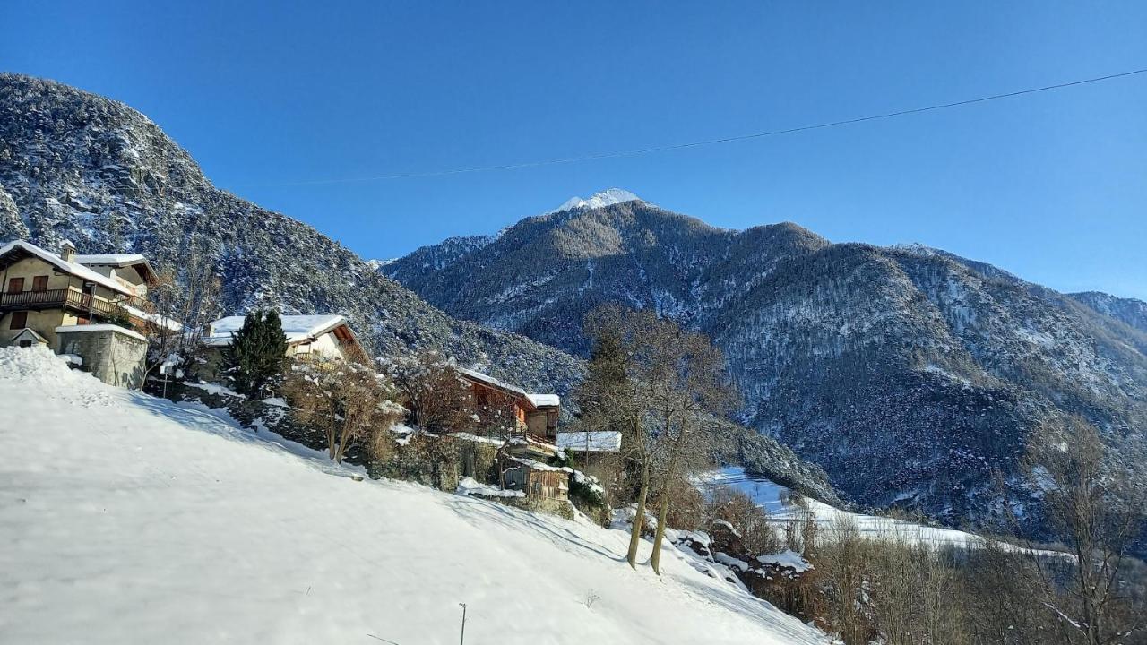 Eco Chalet Maison Dominique Challand-Saint-Anselme Zewnętrze zdjęcie