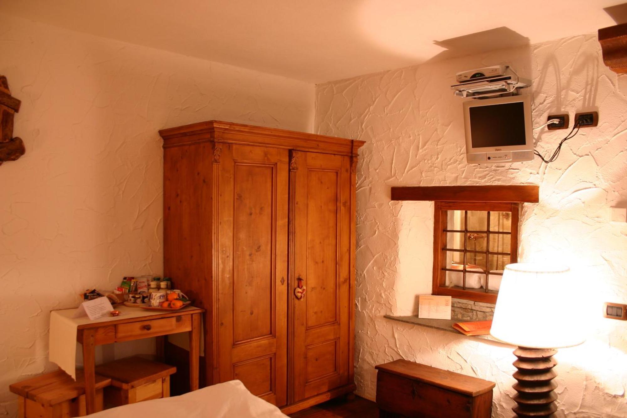 Eco Chalet Maison Dominique Challand-Saint-Anselme Zewnętrze zdjęcie