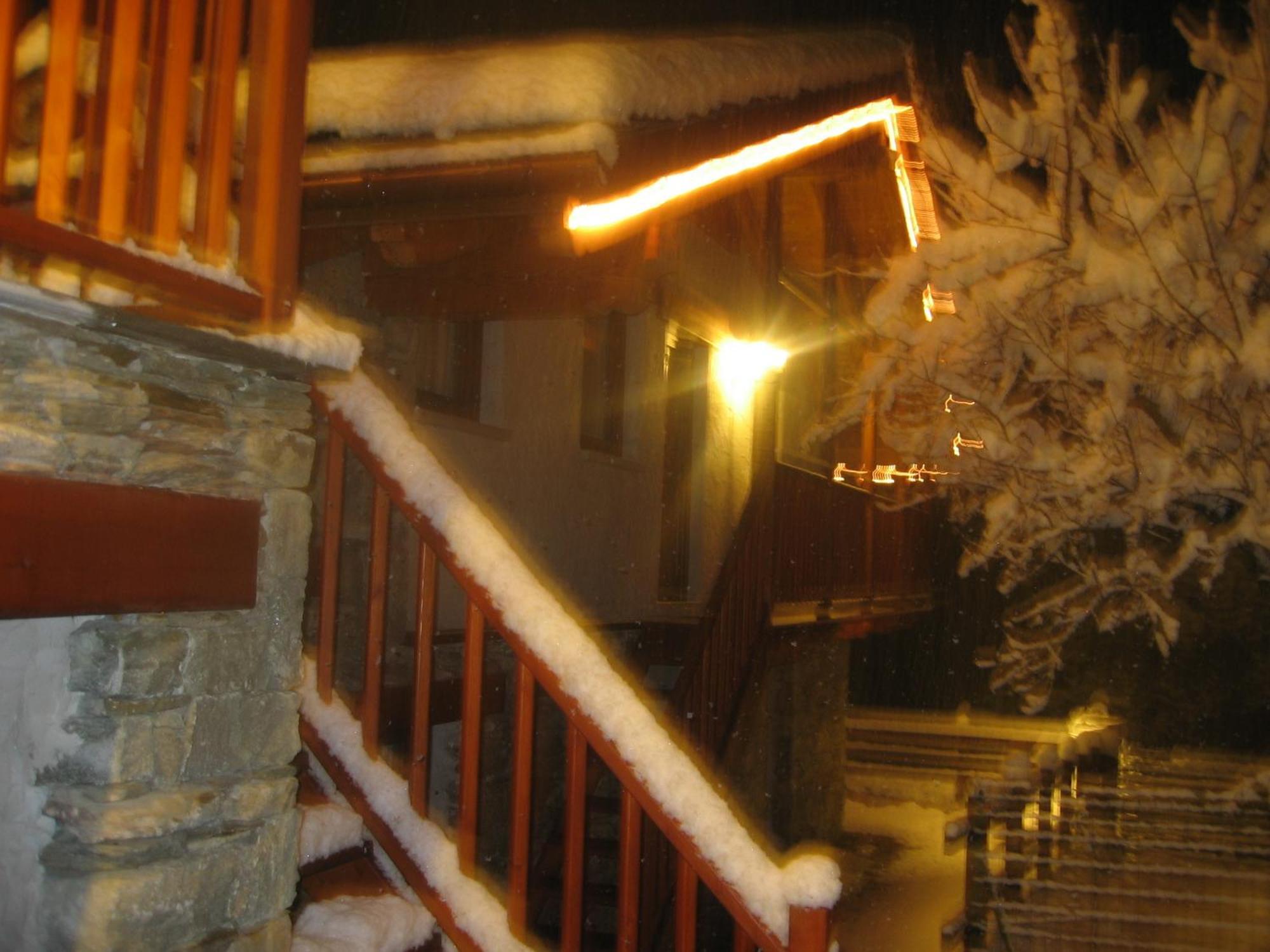 Eco Chalet Maison Dominique Challand-Saint-Anselme Zewnętrze zdjęcie